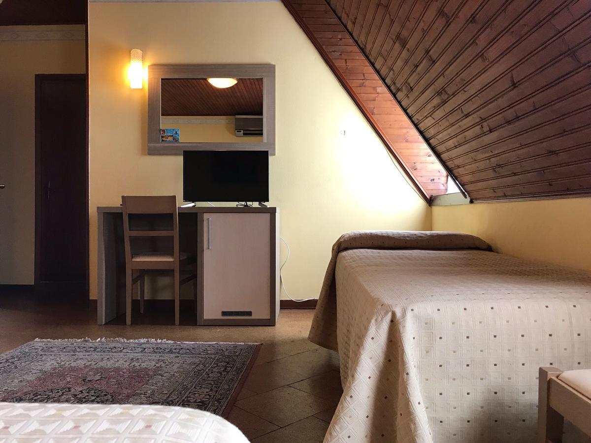 Hotel Rotelli Sale Marasino Zewnętrze zdjęcie